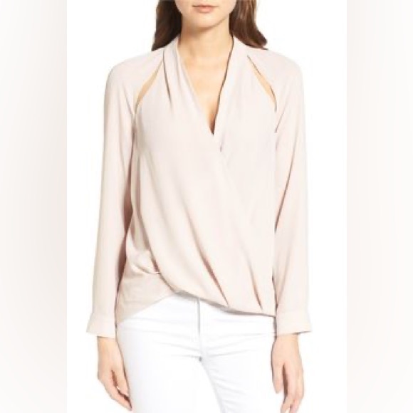 Nordstrom Trouvé surplice cream blouse Small - Picture 5 of 6